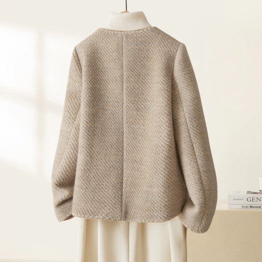 Womens Luxurious Shell-Sleeve Minimalist Wool Coat
