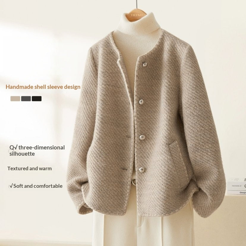 Womens Luxurious Shell-Sleeve Minimalist Wool Coat